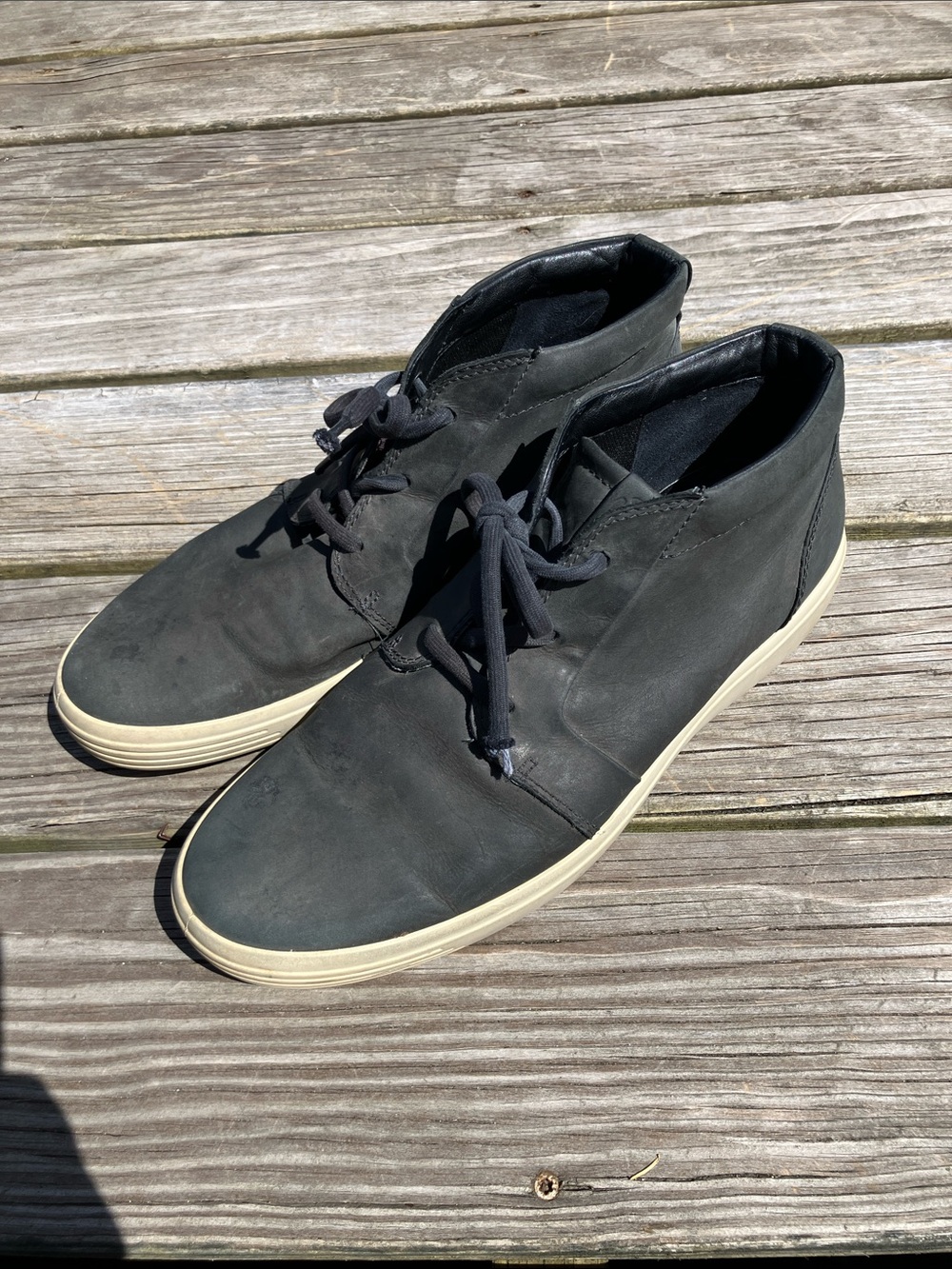 Ecco Gray/Black Lace-up Chukka Boot size 12